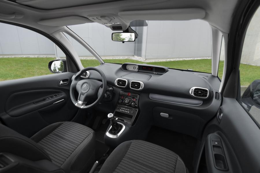  Citroen C3 Picasso 2009 года  (фото 239 из 242)